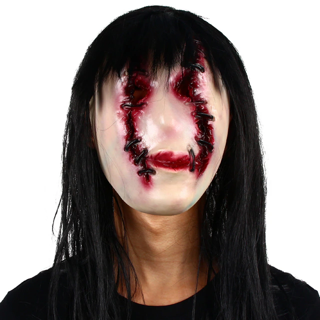 Кровавая страшная маска на Хэллоуин